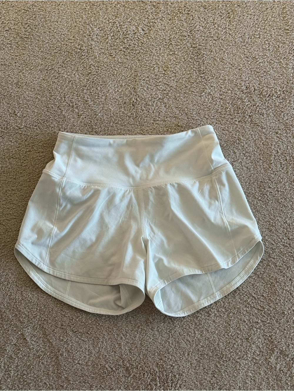 Lululemon Speed Up Shorts High Rise 4” Women’s Size 2 White, Light Gray, Bone